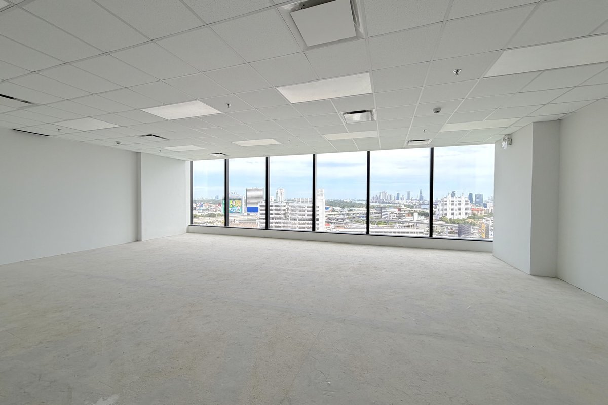 New Grade A Green Office, 290m to MRT Khlong Toei, River View