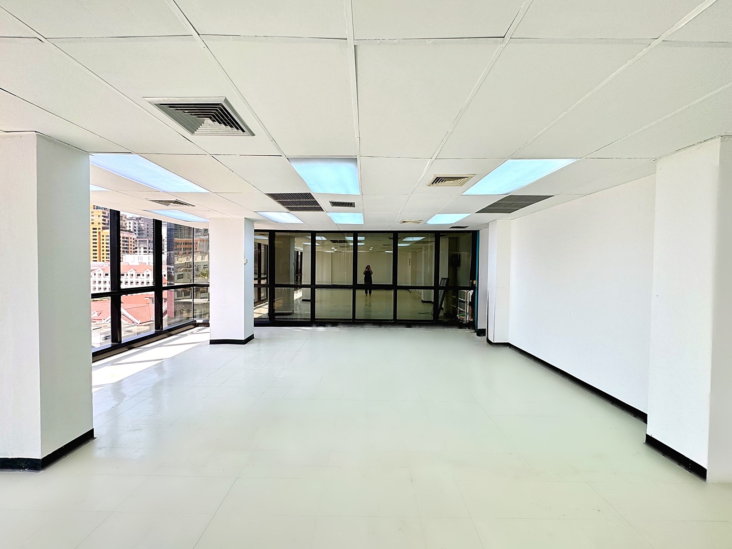 Office next to BTS Chidlom, Air con 24hr, cafe and shops within the building.