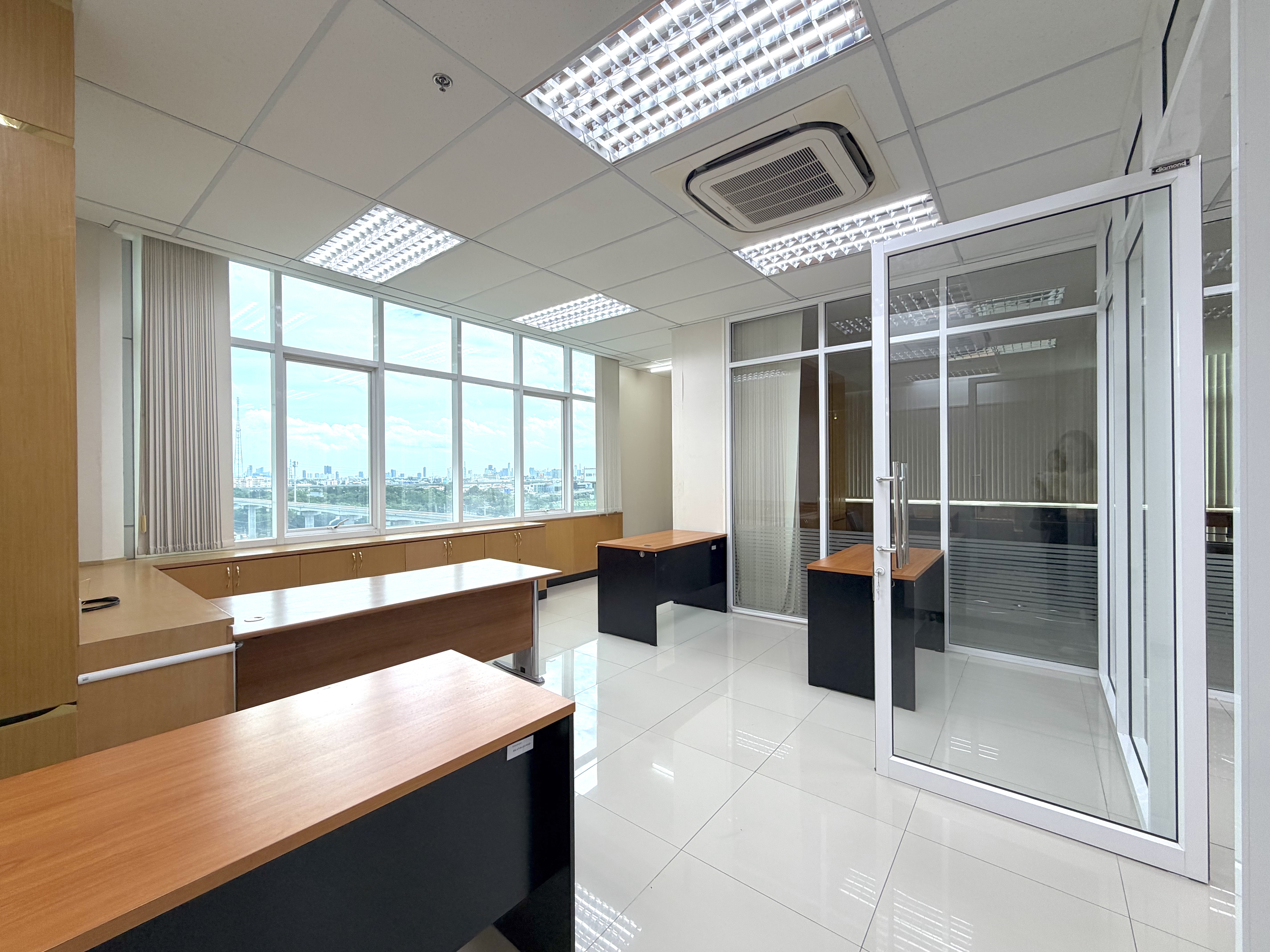 Furnished Office, 24hr AC, 650m from BTS, 15 min from Suvarnabhumi Airport