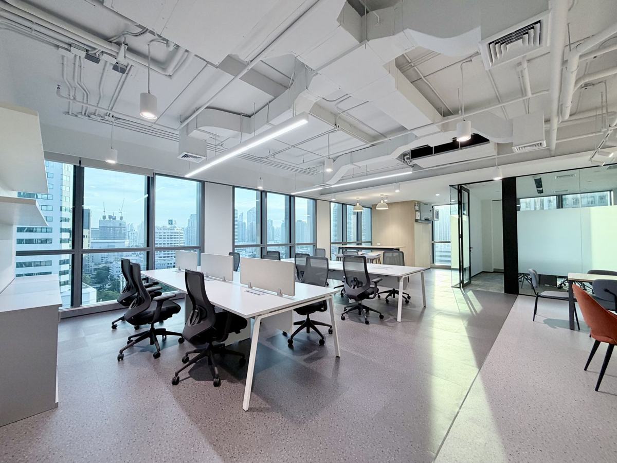 New Grade A Office with 24-hour A/C access; near MRT Rama 9