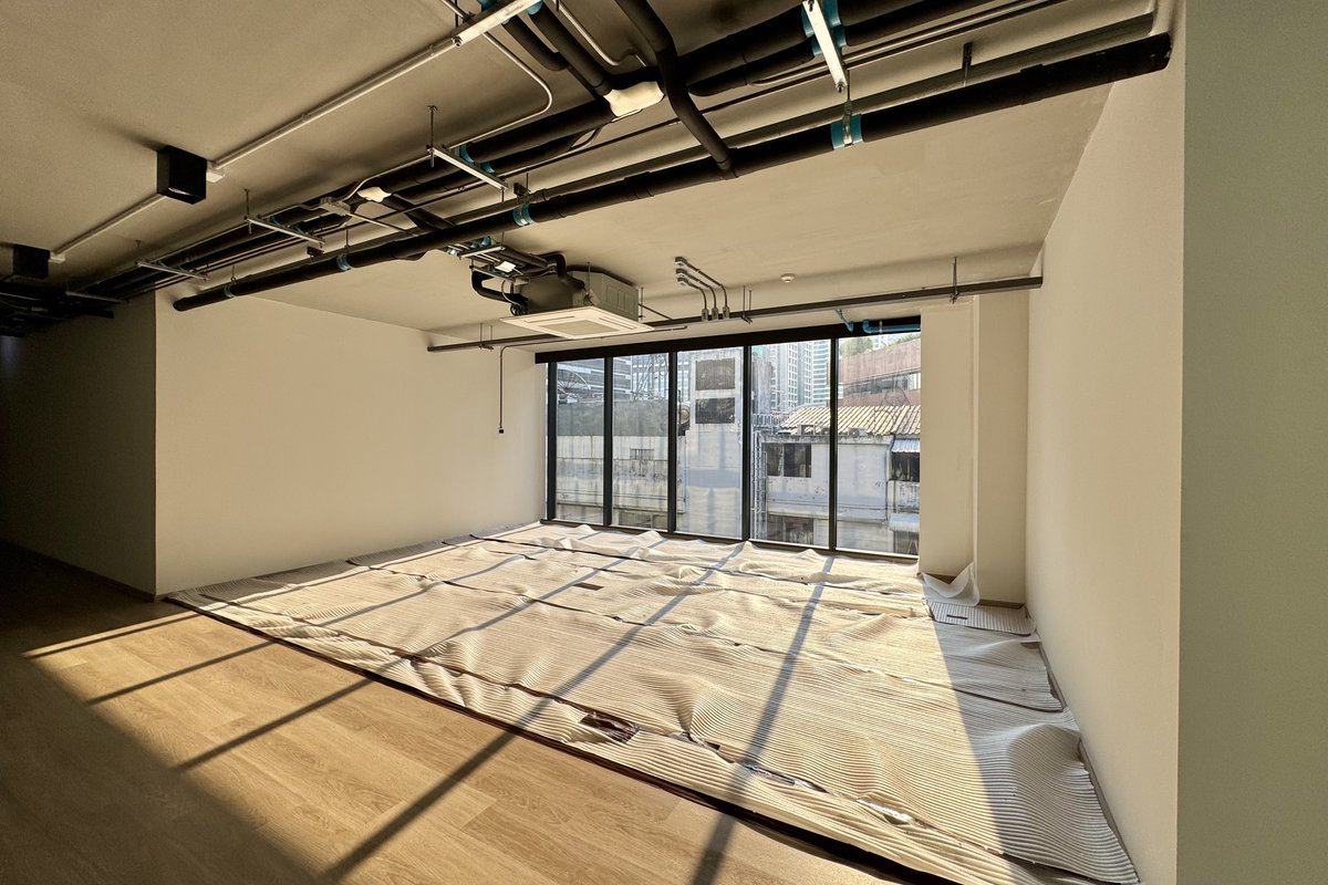 New Boutique Office, Air Con 24hr, 300m to BTS Chong Nonsi