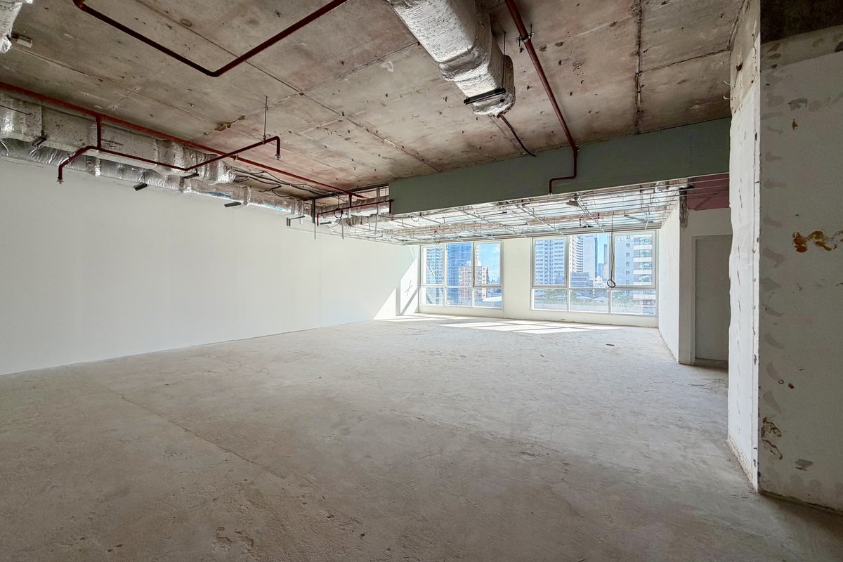 Green Office, AC 24hr, ฿700/sqm, 200m to BTS Saint Louis, Food Court & Starbucks in Building