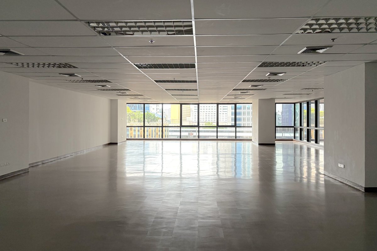 Office next to BTS Surasak, 24hr AC, 7-11 Café & Food Court On-Site