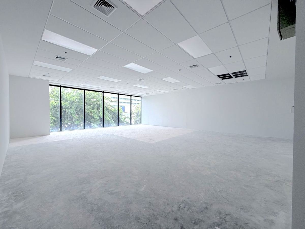 New Grade A Office, near BTS Chong Nonsi / MRT Lumphini