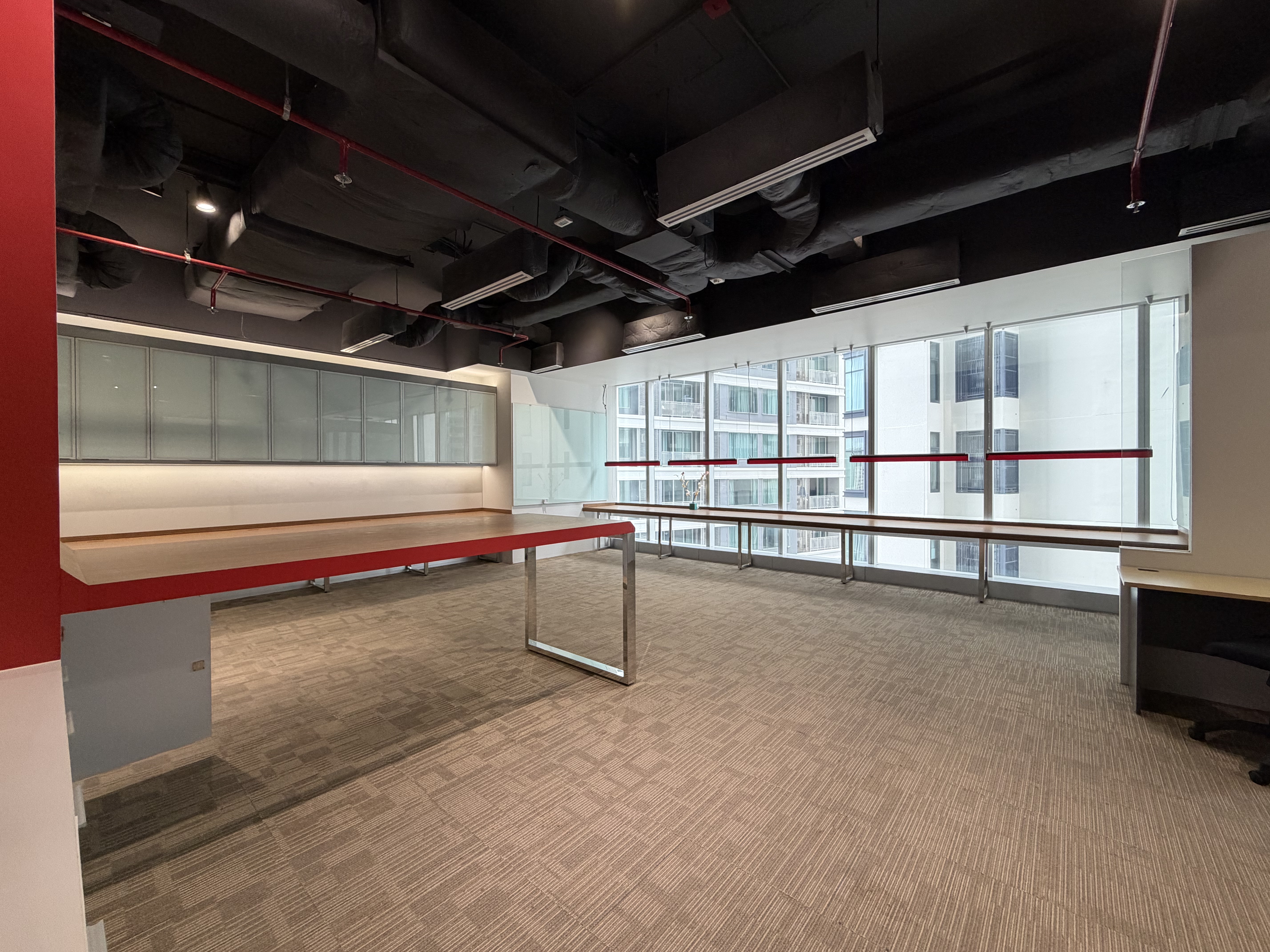 Grade A Office connect to BTS Phrom Phong, beautifully furnished and ready to use.