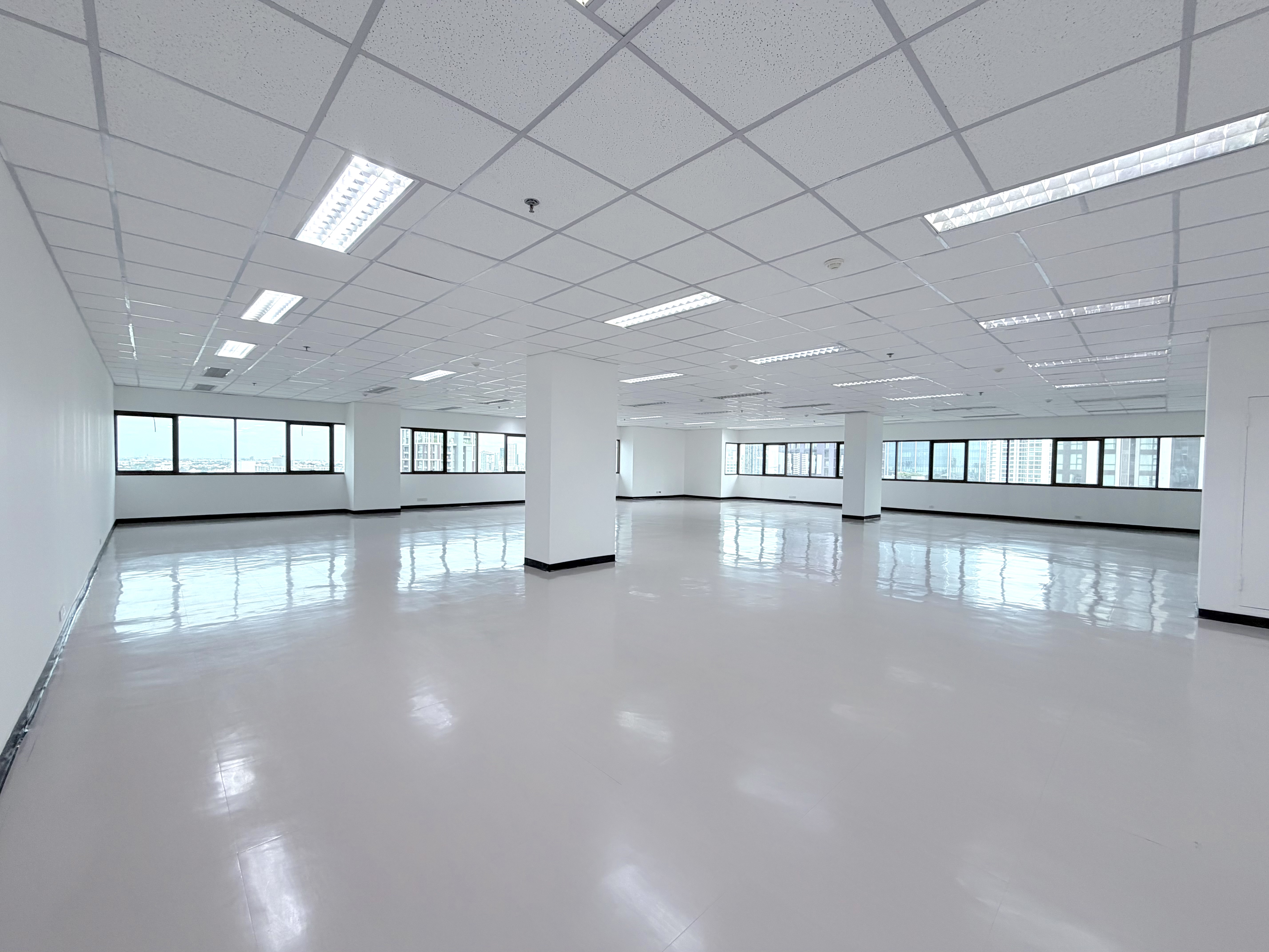 Ekamai Office, 450m to BTS, 24hr Air Con