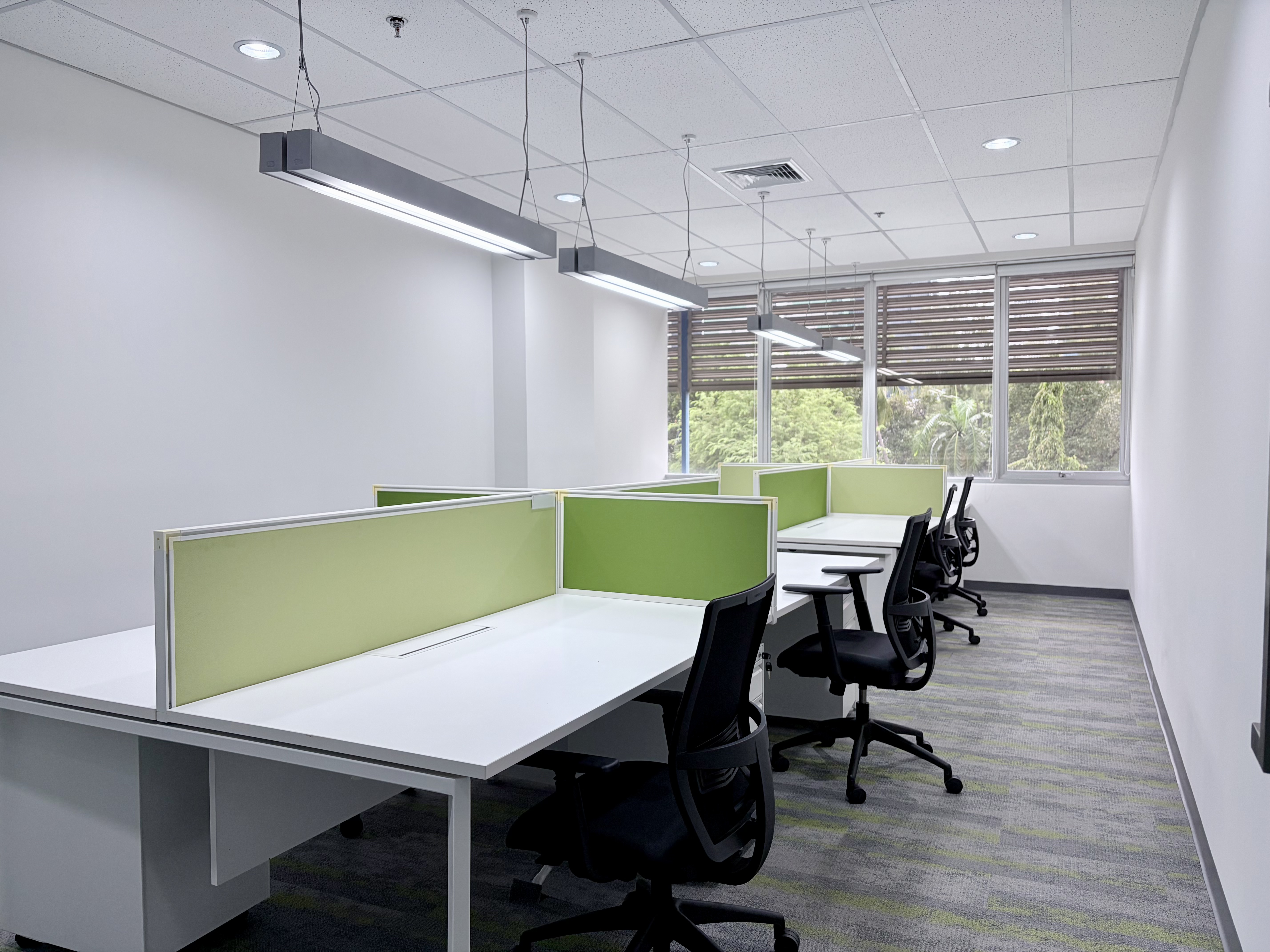 New Serviced Office, All-inclusive! 100m from BTS Saint Louis